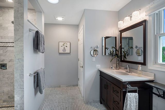 541 Salceda Lane, Mundelein, IL 60060