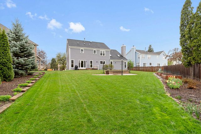 541 Salceda Lane, Mundelein, IL 60060