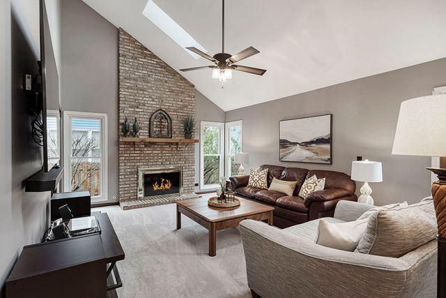 541 Salceda Lane, Mundelein, IL 60060