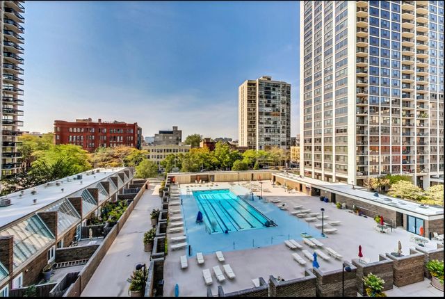 1555 N SANDBURG Terrace 406, Chicago, IL 60610
