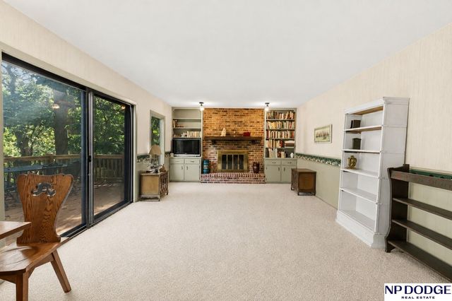 506 Dowding Court, Bellevue, NE 68005