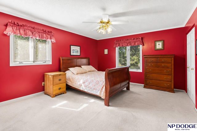 506 Dowding Court, Bellevue, NE 68005