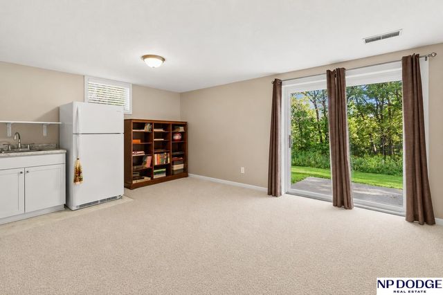506 Dowding Court, Bellevue, NE 68005