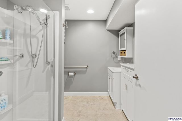 506 Dowding Court, Bellevue, NE 68005