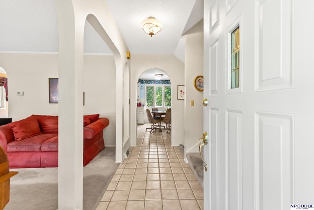 506 Dowding Court, Bellevue, NE 68005
