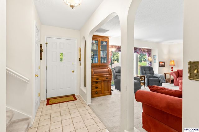 506 Dowding Court, Bellevue, NE 68005