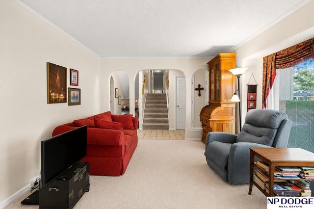 506 Dowding Court, Bellevue, NE 68005