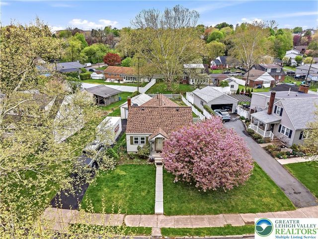 115 North Liberty Street, Nazareth Boro, PA 18064