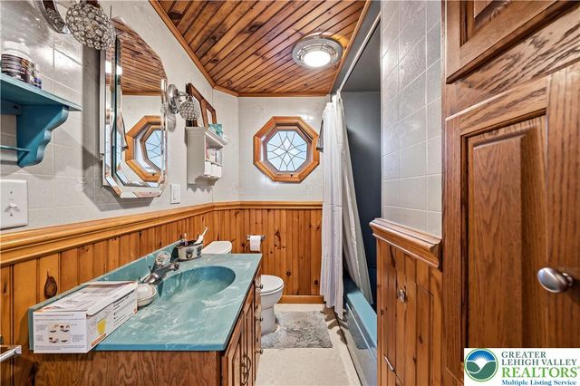 115 North Liberty Street, Nazareth Boro, PA 18064