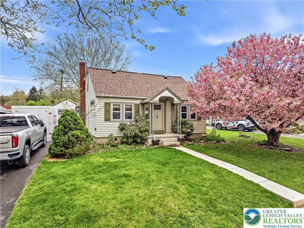 115 North Liberty Street, Nazareth Boro, PA 18064