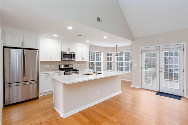 2636 English Oaks Lane NW, Kennesaw, GA 30144