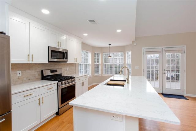 2636 English Oaks Lane NW, Kennesaw, GA 30144