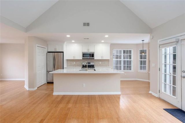 2636 English Oaks Lane NW, Kennesaw, GA 30144