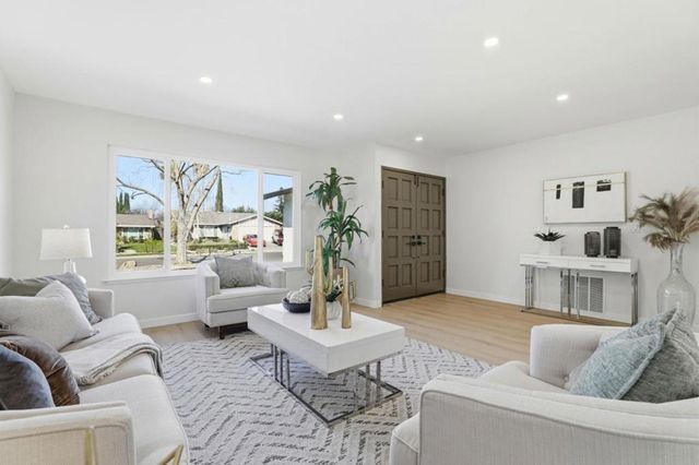 124 Biddleford Court, San Jose, CA 95139