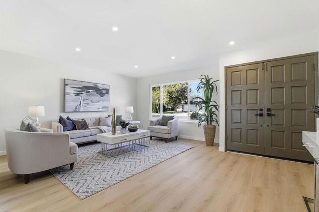 124 Biddleford Court, San Jose, CA 95139