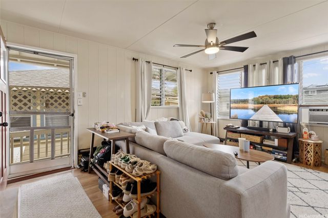 709 Twin View Drive, Honolulu, HI 96817