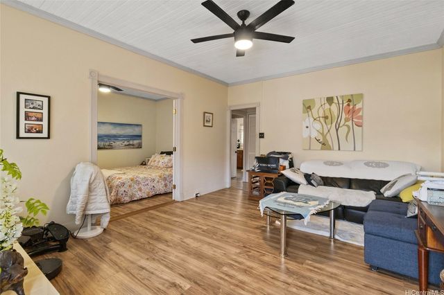 709 Twin View Drive, Honolulu, HI 96817