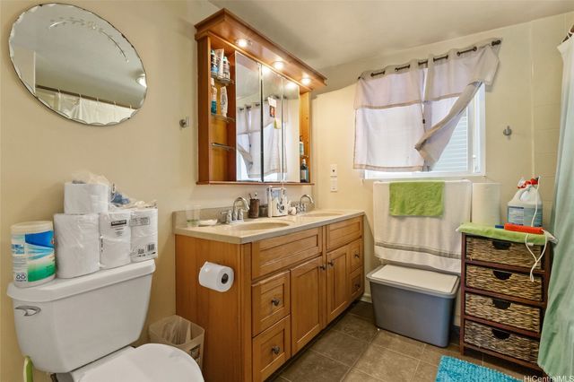 709 Twin View Drive, Honolulu, HI 96817