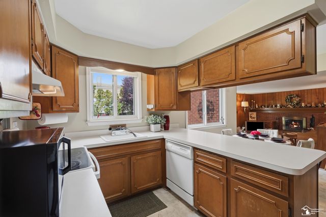 14216 Balsam Street, Southgate, MI 48195