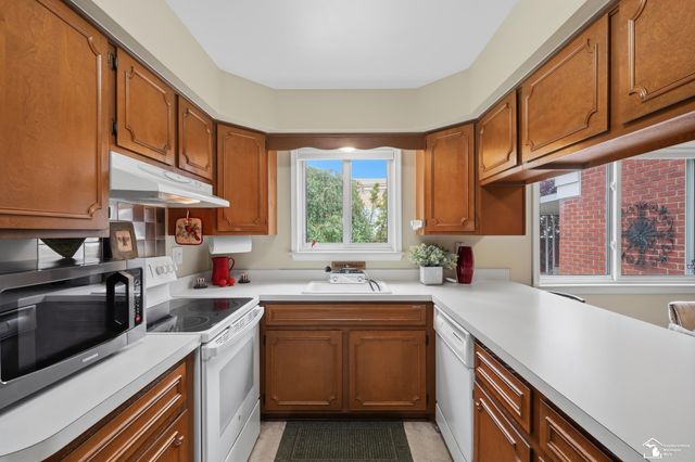 14216 Balsam Street, Southgate, MI 48195