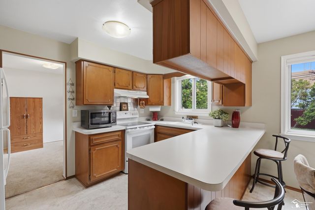 14216 Balsam Street, Southgate, MI 48195