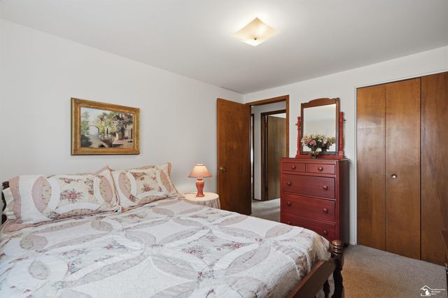 14216 Balsam Street, Southgate, MI 48195