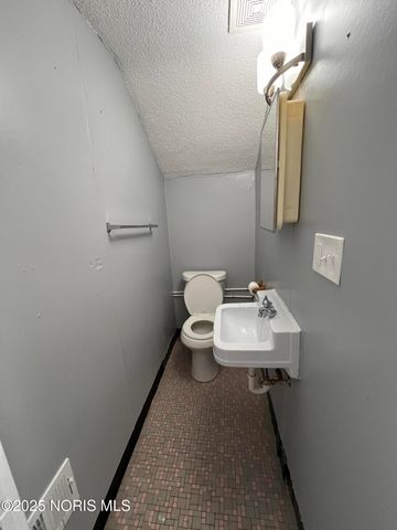 3433 Upton Avenue, Toledo, OH 43613