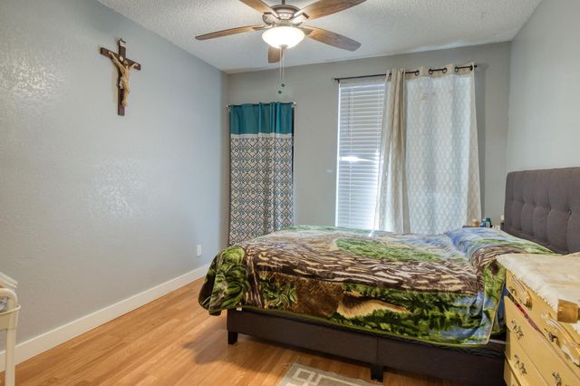 13301 Bentley St, Waterford, CA 95386