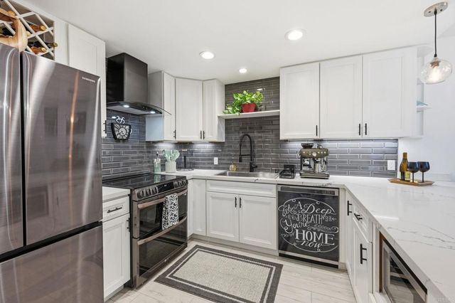 744 Eastshore Ter 102, Chula Vista, CA 91913