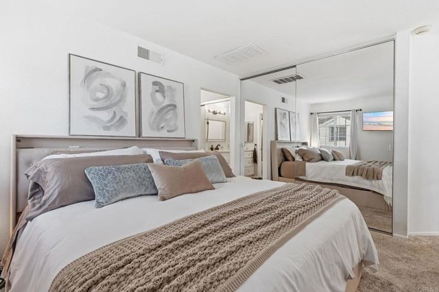 744 Eastshore Ter 102, Chula Vista, CA 91913