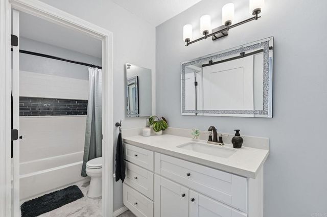 744 Eastshore Ter 102, Chula Vista, CA 91913