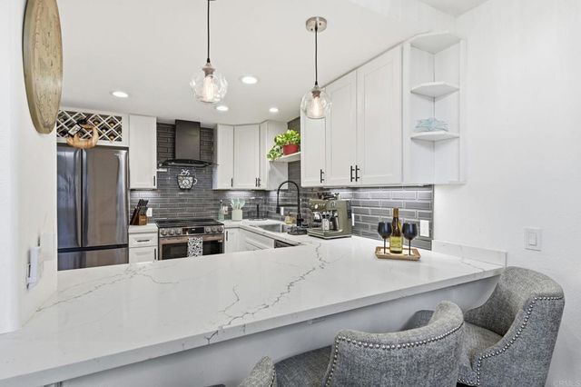 744 Eastshore Ter 102, Chula Vista, CA 91913