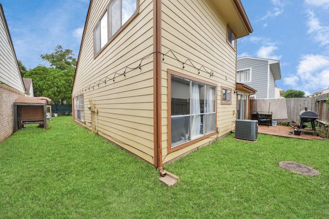 11842 Plumbrook Drive, Houston, TX 77099