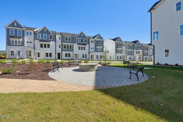 1050 Zelkova Lane, Chapel Hill, NC 27517