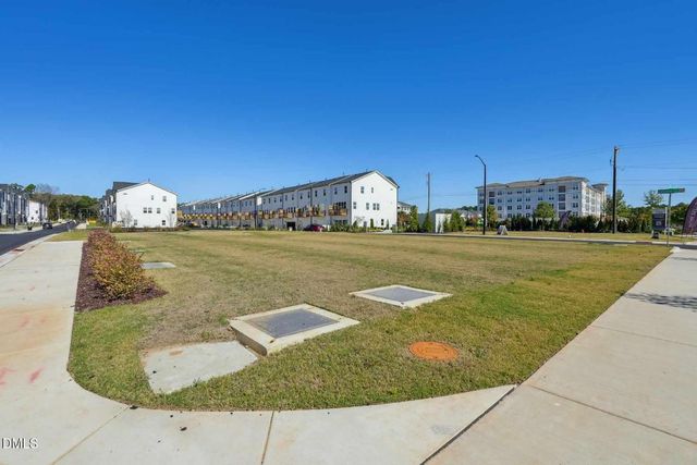 1050 Zelkova Lane, Chapel Hill, NC 27517