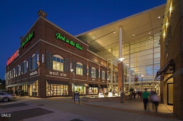 1050 Zelkova Lane, Chapel Hill, NC 27517