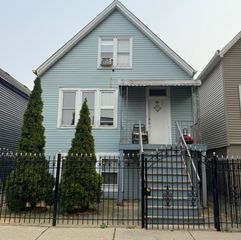 3303 W 38th Place, Chicago, IL 60632
