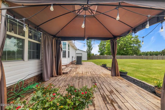 102 Weste Avenue, Jacksonville, NC 28540