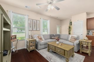 4010 Cannonsgate Ln, Murfreesboro, TN 37128