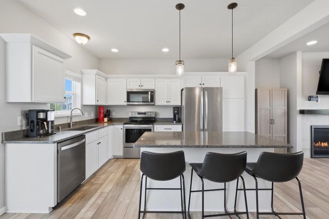 2442 Leopold Way, Sun Prairie, WI 53590