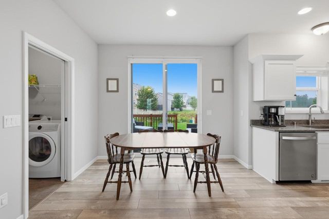 2442 Leopold Way, Sun Prairie, WI 53590