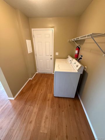 11033 Quail Run Court, Green Oak Township, MI 48178