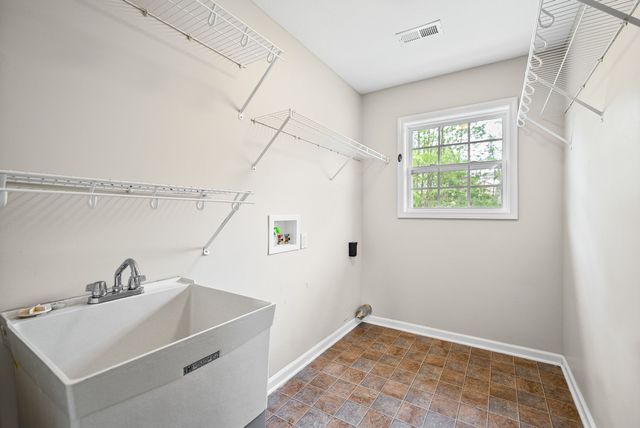 1109 Ishee Dr, Clarksville, TN 37042