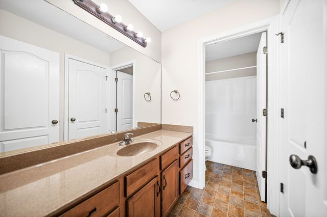 1109 Ishee Dr, Clarksville, TN 37042