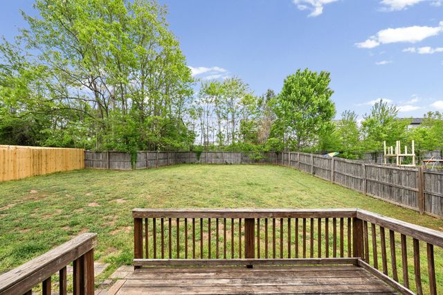 1109 Ishee Dr, Clarksville, TN 37042