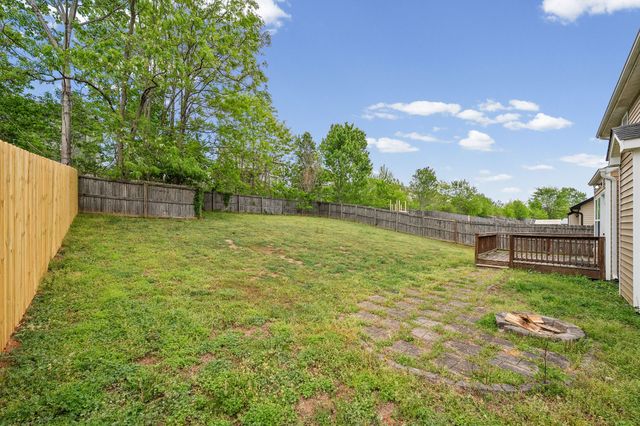 1109 Ishee Dr, Clarksville, TN 37042