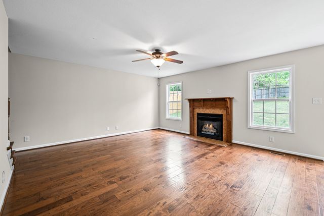 1109 Ishee Dr, Clarksville, TN 37042