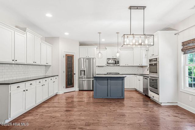 180 Wiregrass Lane, Southern Pines, NC 28387
