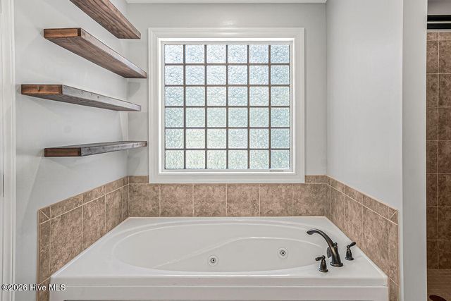 180 Wiregrass Lane, Southern Pines, NC 28387