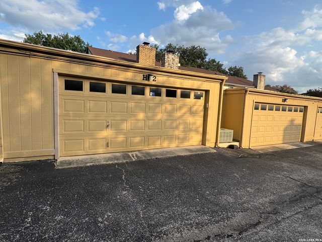 11303 Vance Jackson Rd Apt H2, San Antonio, TX 78230